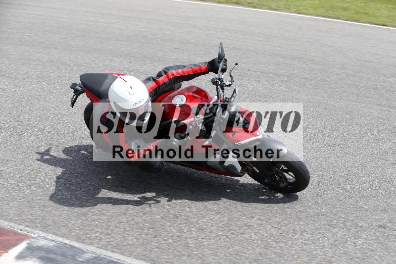 /Archiv-2024/29 12.06.2024 MOTO.CH Track Day ADR/Gruppe gelb/unklar